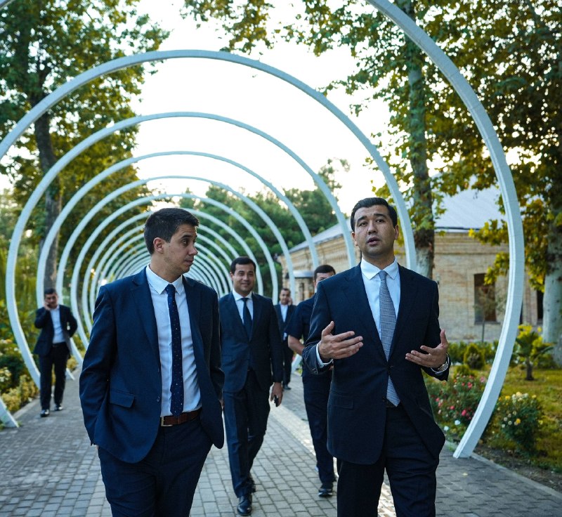 🇺🇿 Felipe Paullier Samarqanddagi Yoshlar kreativ shaharchasida mehmon bo‘ldi 4