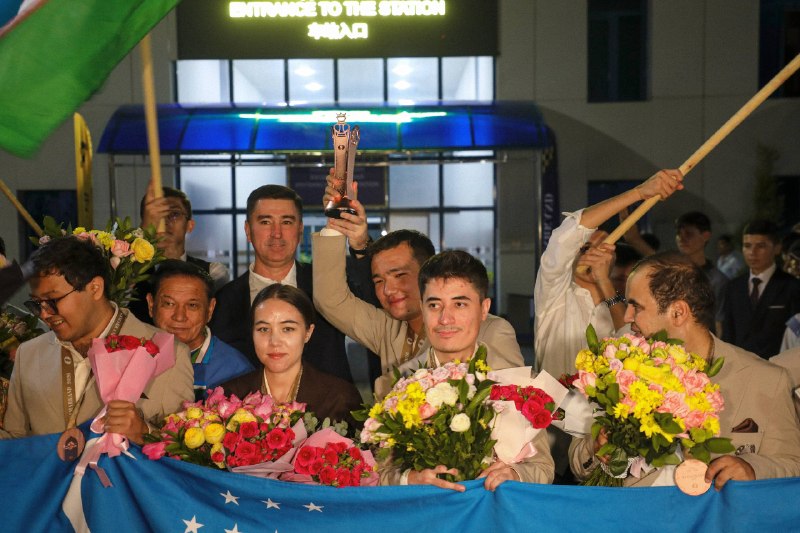 🥉 Tarixiy g‘alaba: Parashaxmat bo‘yicha qahramonlarimiz Toshkentda tantanali kutib olindi! 2